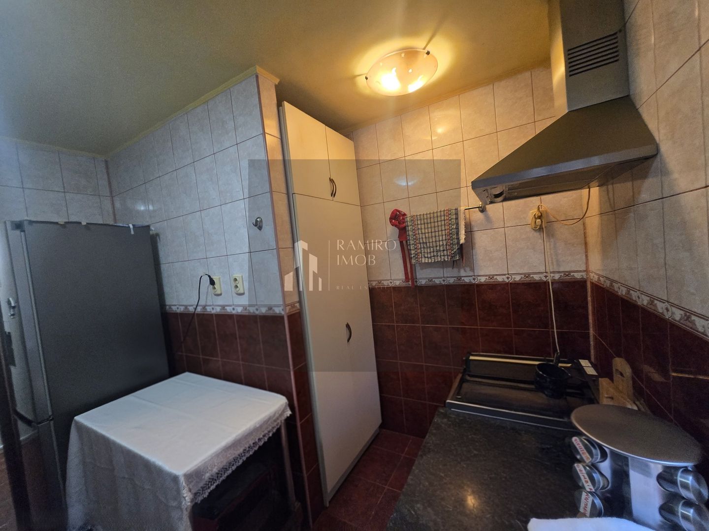 Apartament 3 camere etaj 2, Piata Rahova, bloc anvelopat de 4etaje - Poză 10