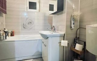 Apartament  3 camere zona Lunei - Poză 5