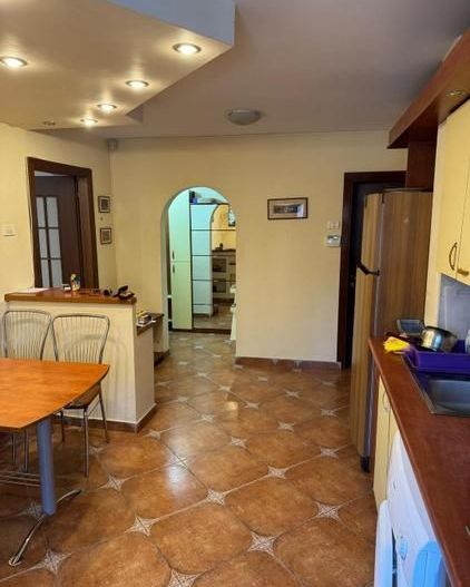 Apartament 3 camere de inchiriat, centrala proprie, Drumul Sarii - Poză 3