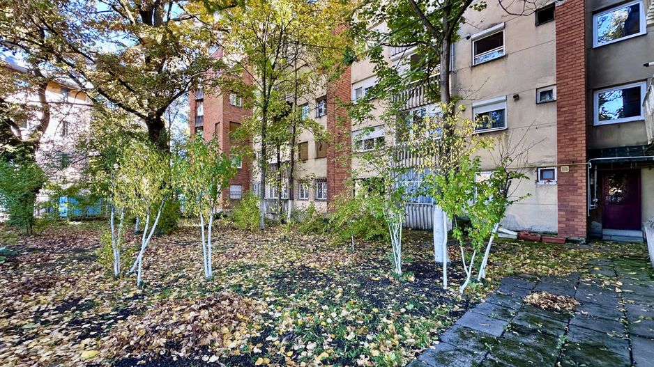 Apartament de 4 camere de vânzare cu vedere spre Punctele Cardinale - Poză 4