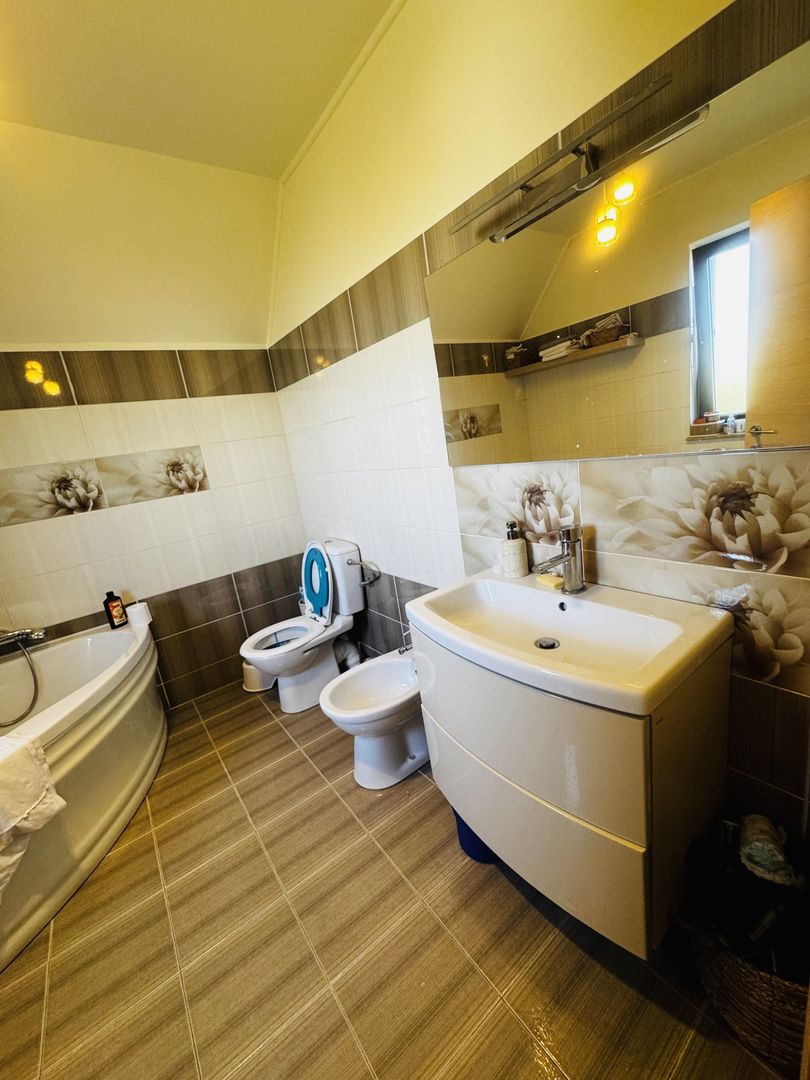 Casa de Vânzare - Poză 10