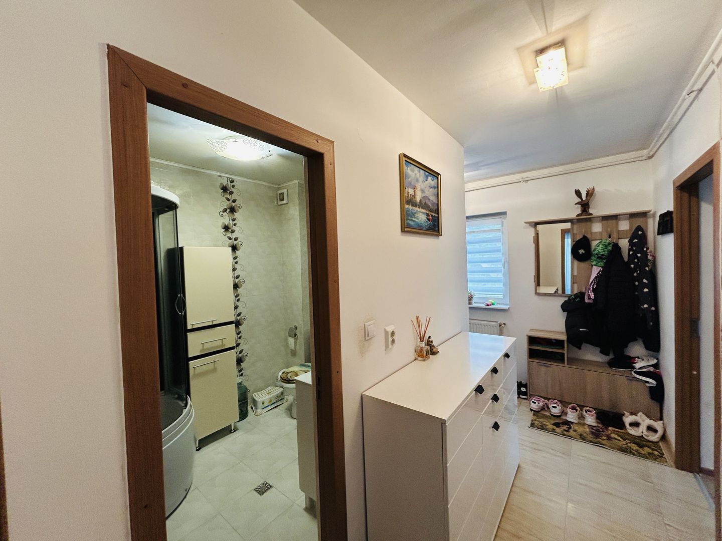 Apartament mobilat, cu 3 camere, 2 balcoane, 2 parcari - Selimbar - Poză 3