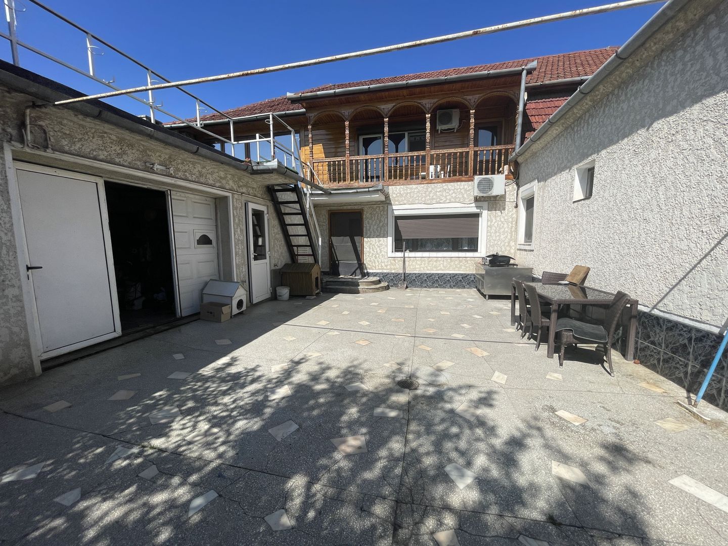 Casa cu teren 1000 mp și front 26 ml în zona Bogdanesti - Poză 3