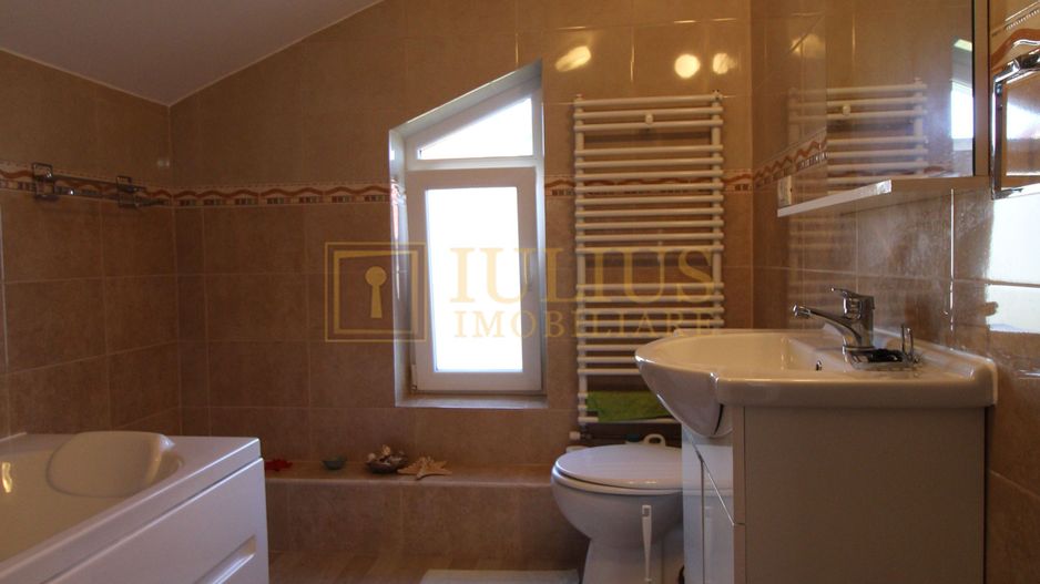 Ciarda Rosie,  4 dormitoare + 2 bai + 2 bucatarii, centrala proprie. - Poză 18