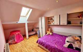 Apartament 3 camere, cu scara interioara, et.2, zona Kaufland Cetate - Poză 11