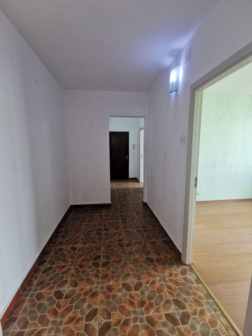 3 camere  decomandat Titan Ozana Pallady mutare imediata - Poză 6