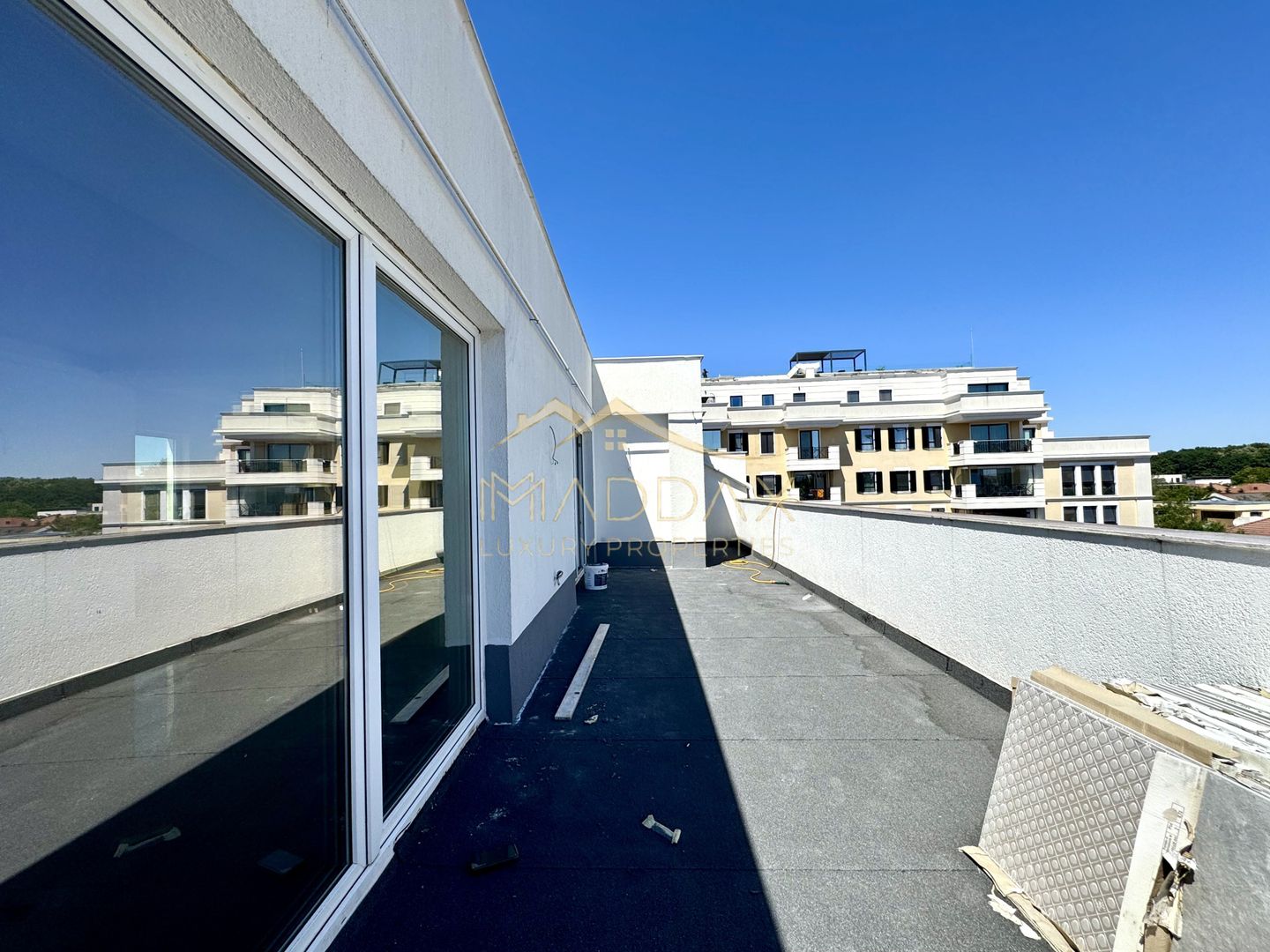 Duplex cu 4 Camere *211mp* Mobilat Complet/ 1 parking / Erou Iancu Nicolae - Poză 4