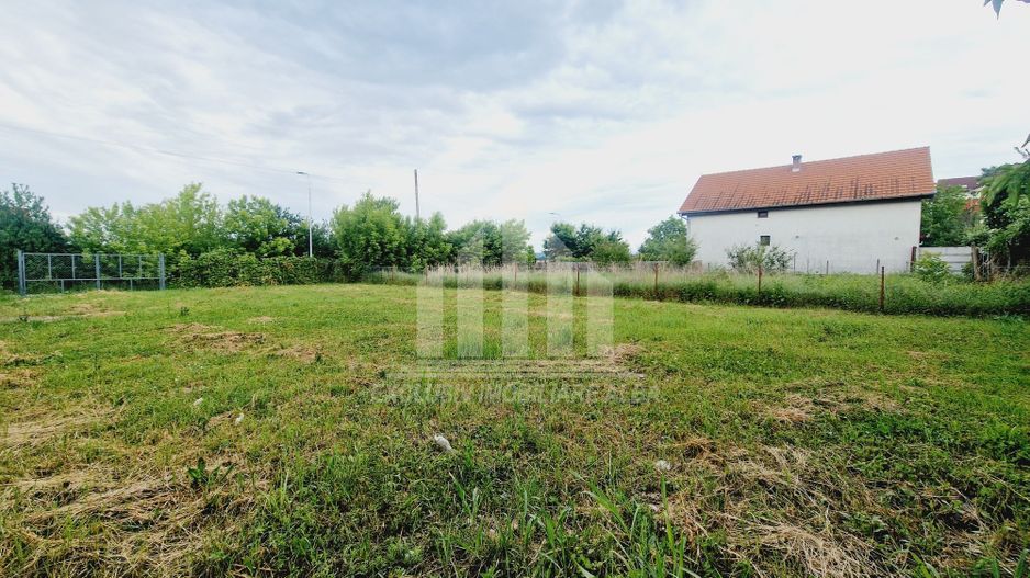 Teren intravilan de vanzare zona foarte buna in Cetate - Poză 3