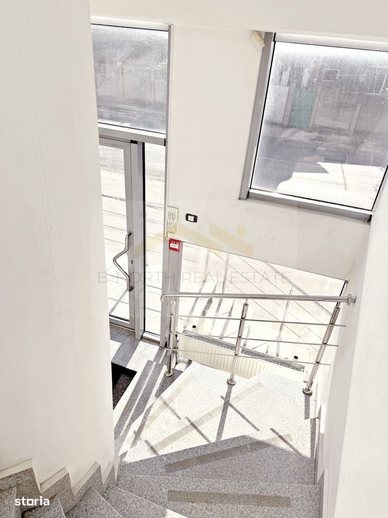 Spațiu comercial pretabil Supermarket / Retail / Showroom stradal /parcare mare - Poză 9