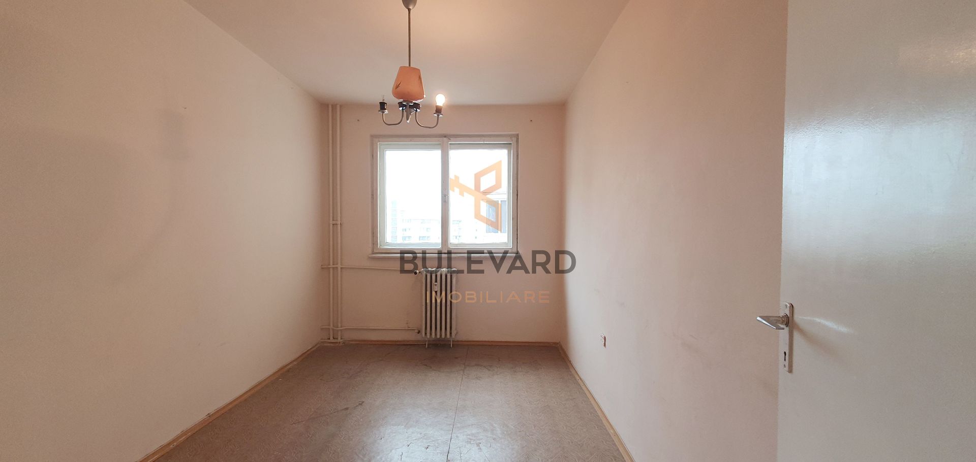 Apartament cu 2 camere decomandat, zona Winmarkt! - Poză 1