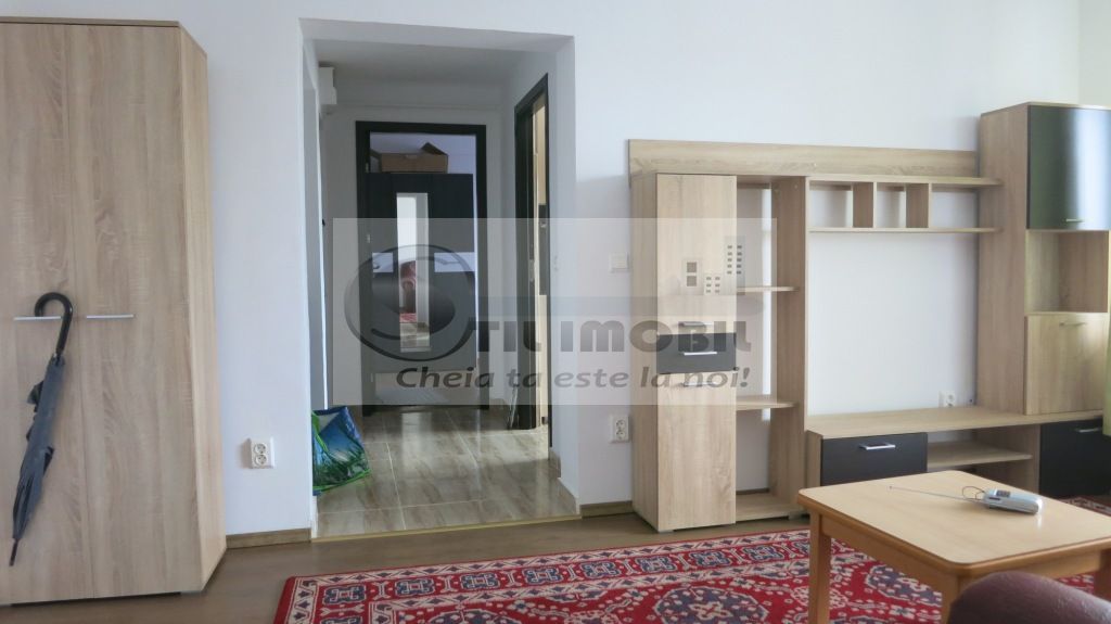 Apartament 3 camere Podu Ros - 550 euro - Poză 12