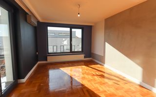 Vila deosebita cu 6 camere in Zorilor si teren de 760 m2 - Poză 16