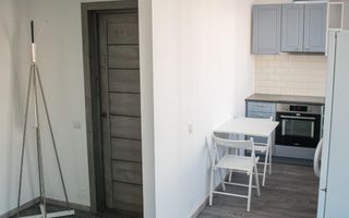 Apartament modern cu 2 camere, etaj intermediar, zona Semicentrala! - Poză 3