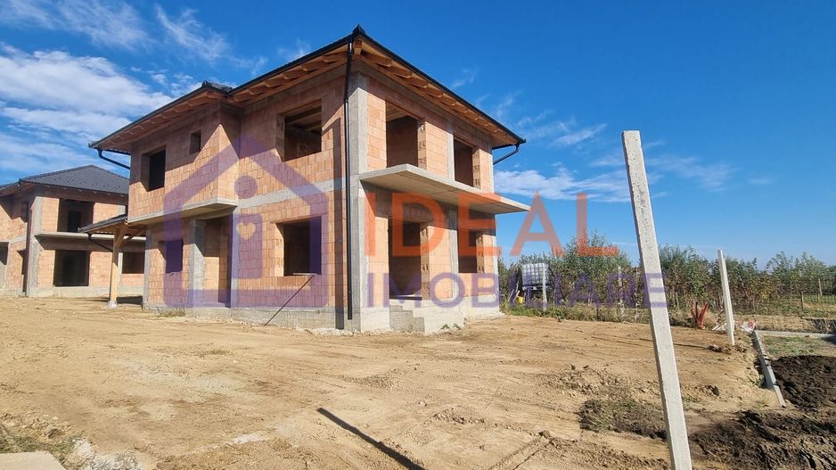 Casa Individuala cu 326 mp de curte si Carport, in Poplaca - Poză 10