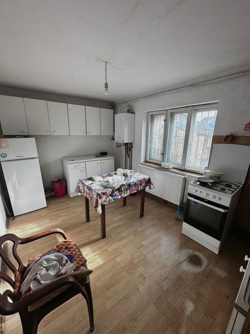 Casa cu teren de 331 mp Velenta - Poză 7