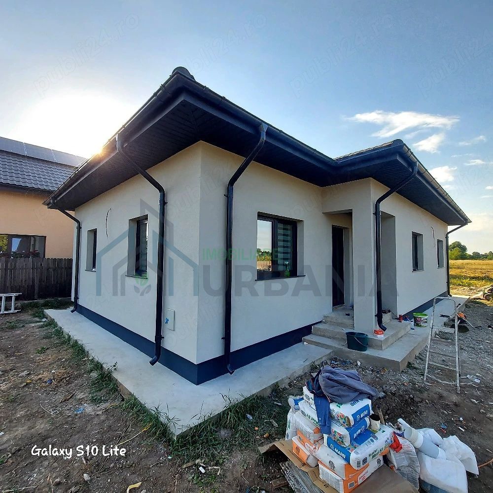 Casă nouă de vânzare, 98 mp, teren 580 mp, strada Ion Creangă, Pașcani - Poză 1