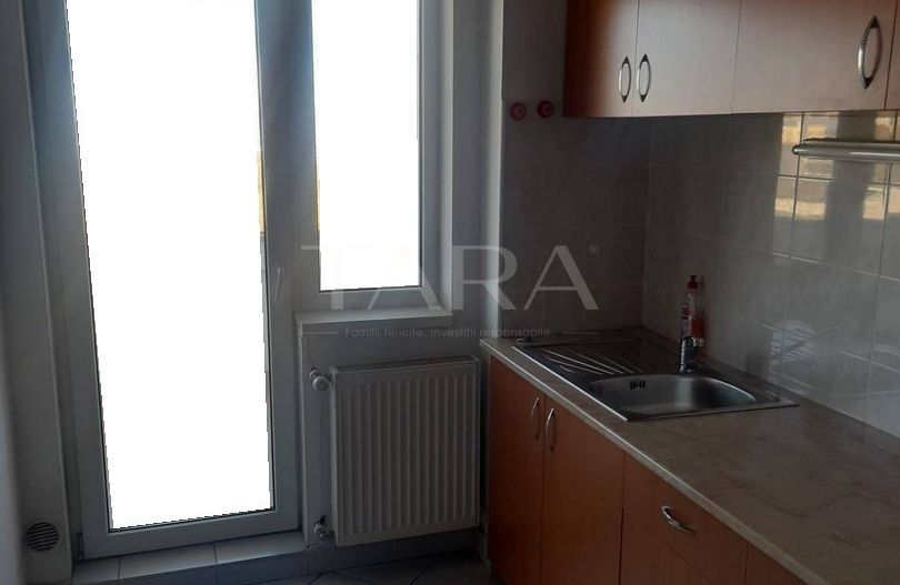 Apartament 2 camere decomandat cu garaj, zona Europa - Poză 1