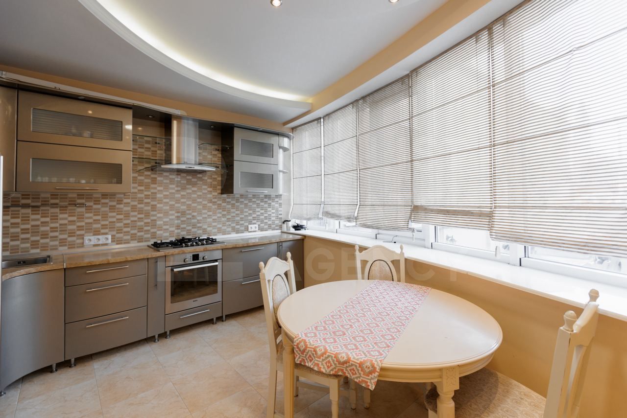 Chirie casă, 4 camere, str. Vasile Alecsandri, Centru - Poză 8