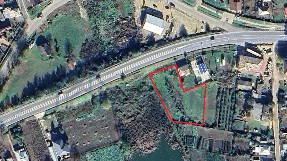 Teren intravilan 2.094 mp în Bălțați, județul Iași, lângă DN 28 / E583, cu utilități pe proprietate și acces la iaz - Poză 1