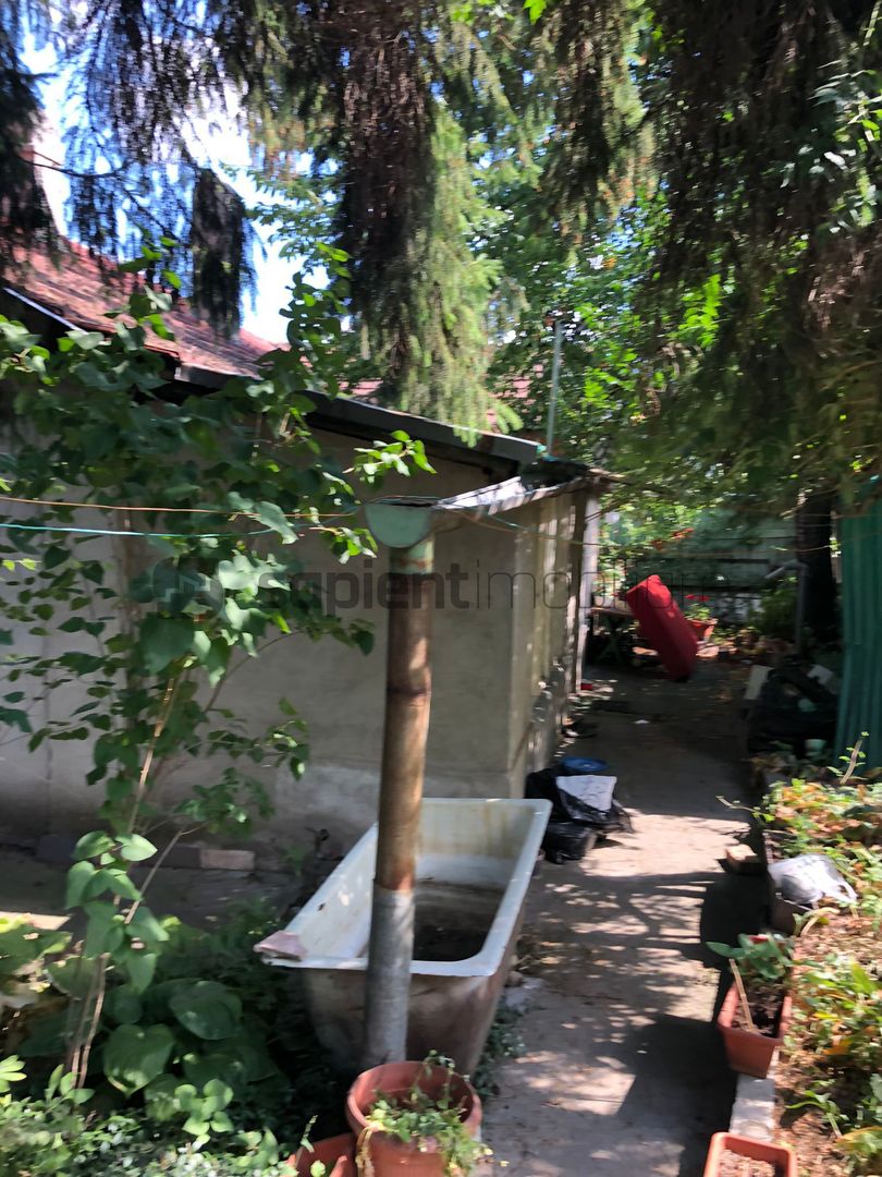 Casa  de renovat  str.Colinelor - Poză 12