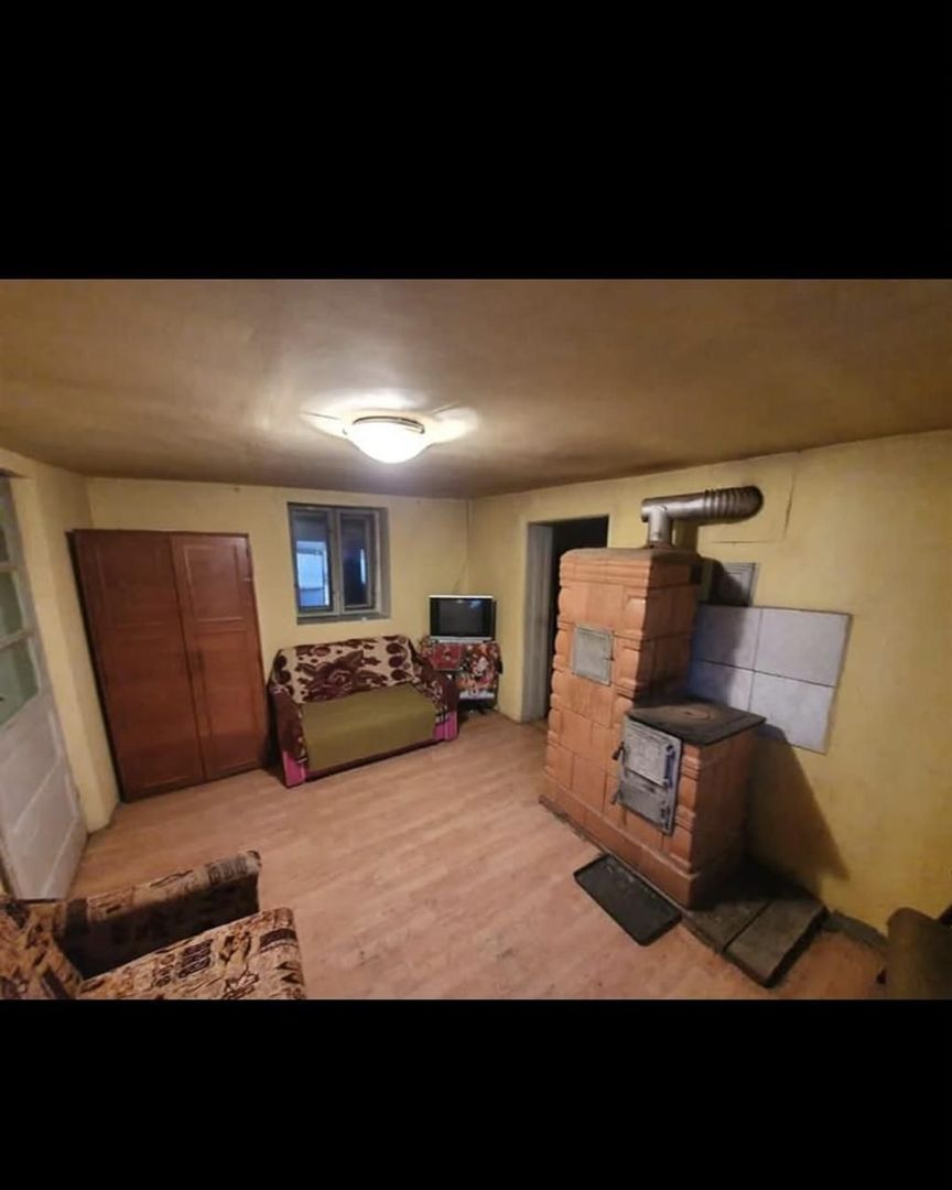 Casa in Les la asfalt si utilitati - Poză 1