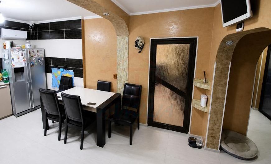 Vanzare apartament 3 camere, Micro 17, 70 mp, 99.000 EURO - Poză 4