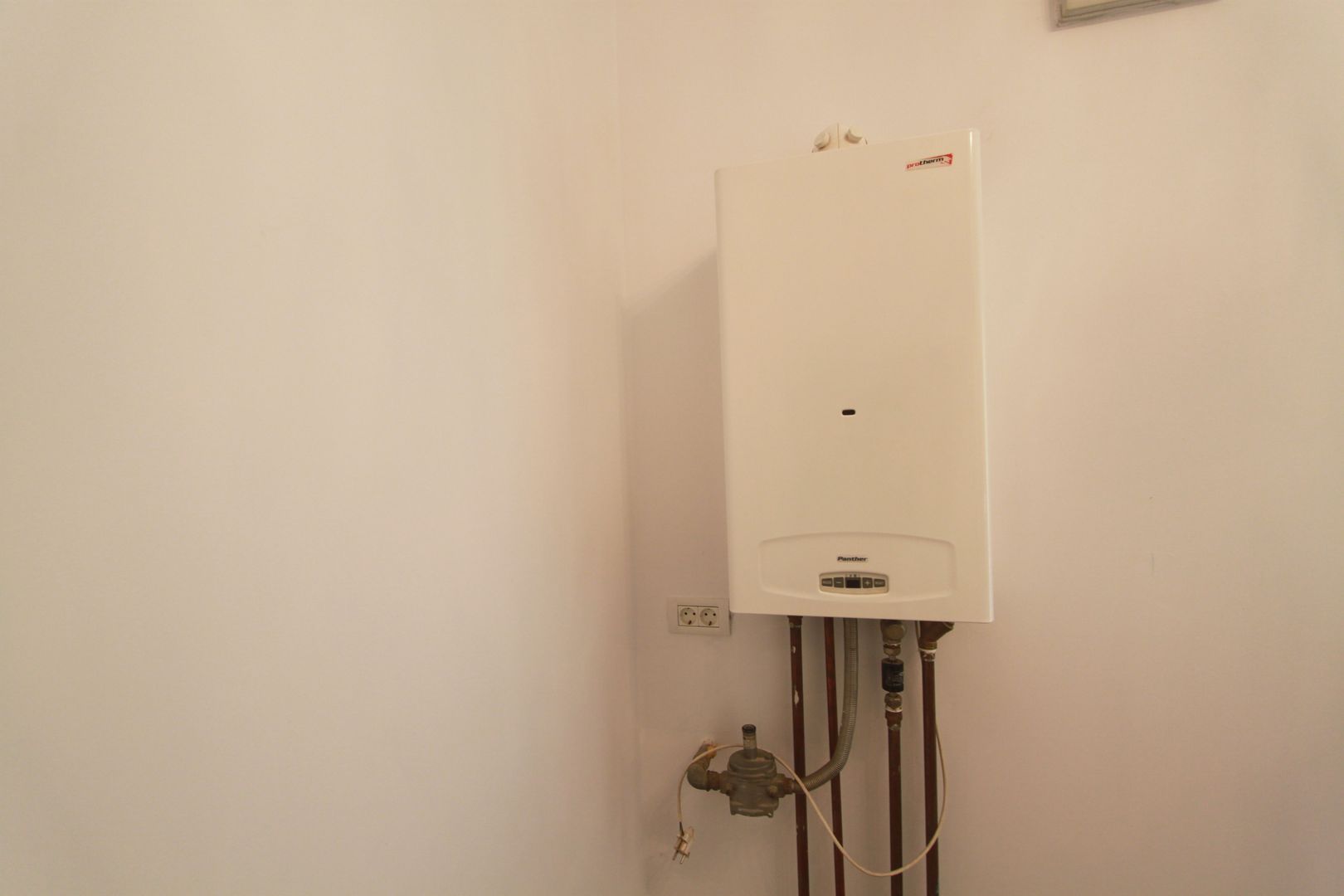 Casa singur in curte-zona Girocului - Poză 6