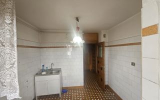 Apartament spațios 3 camere, 2 băi și 2 balcoane – Craiovei, Gh. Doja - Poză 9