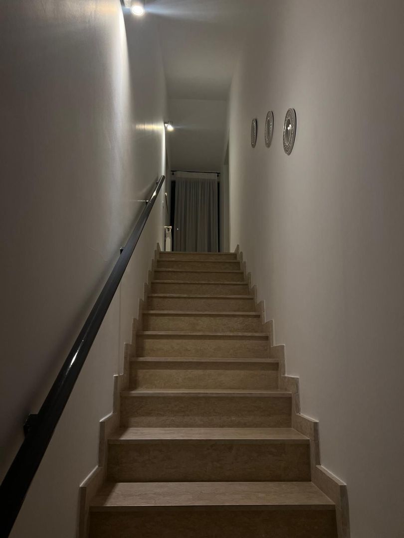 Vilă de închiriat | 4 dormitoare | Piscină | Erou Iancu Nicolae - Poză 13