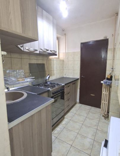 Apartament de 2 camere et.1 zona Piață Razboeni - Poză 5