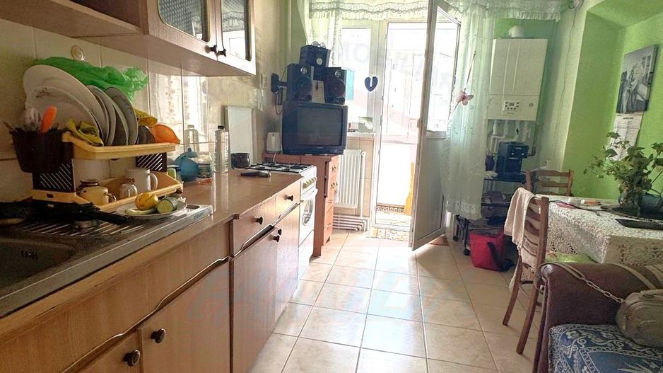 70.ooo euro, apartament 59 mp,  2 camere, decomandat etaj 5 Micro18 - Poză 1