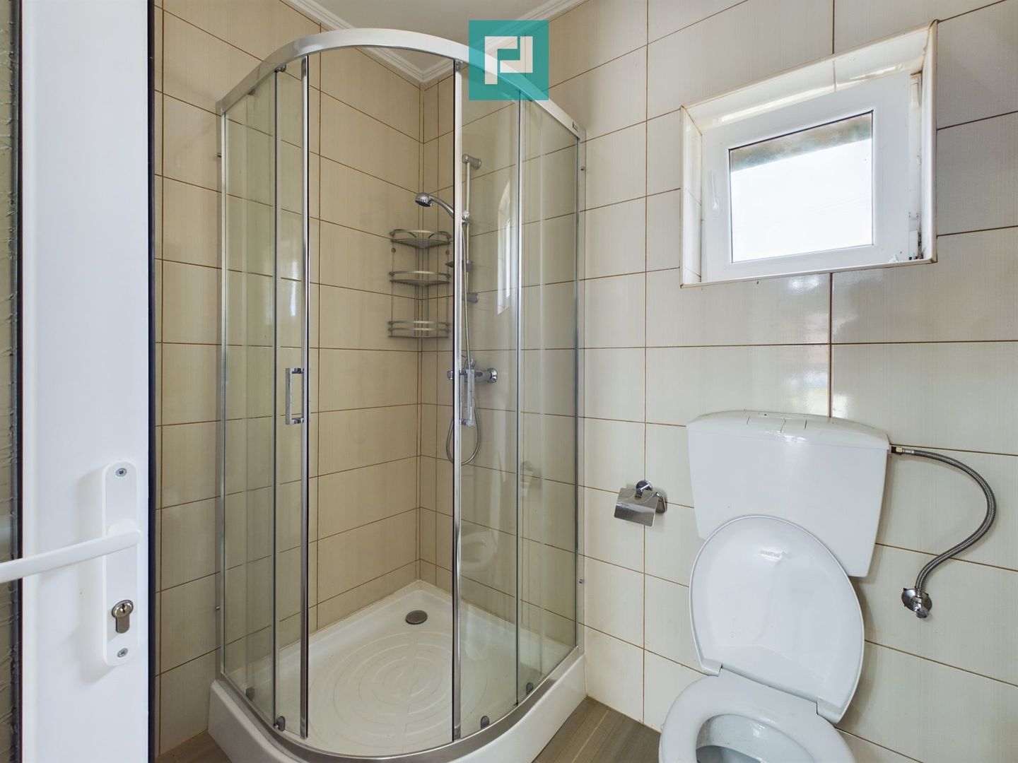 Casă tip duplex cu teren generos în Dezna - Poză 10