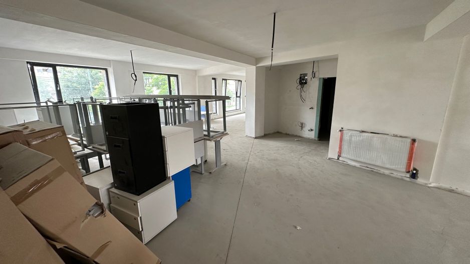 Cladire de birouri  Central pretabil activități medicale - Poză 18