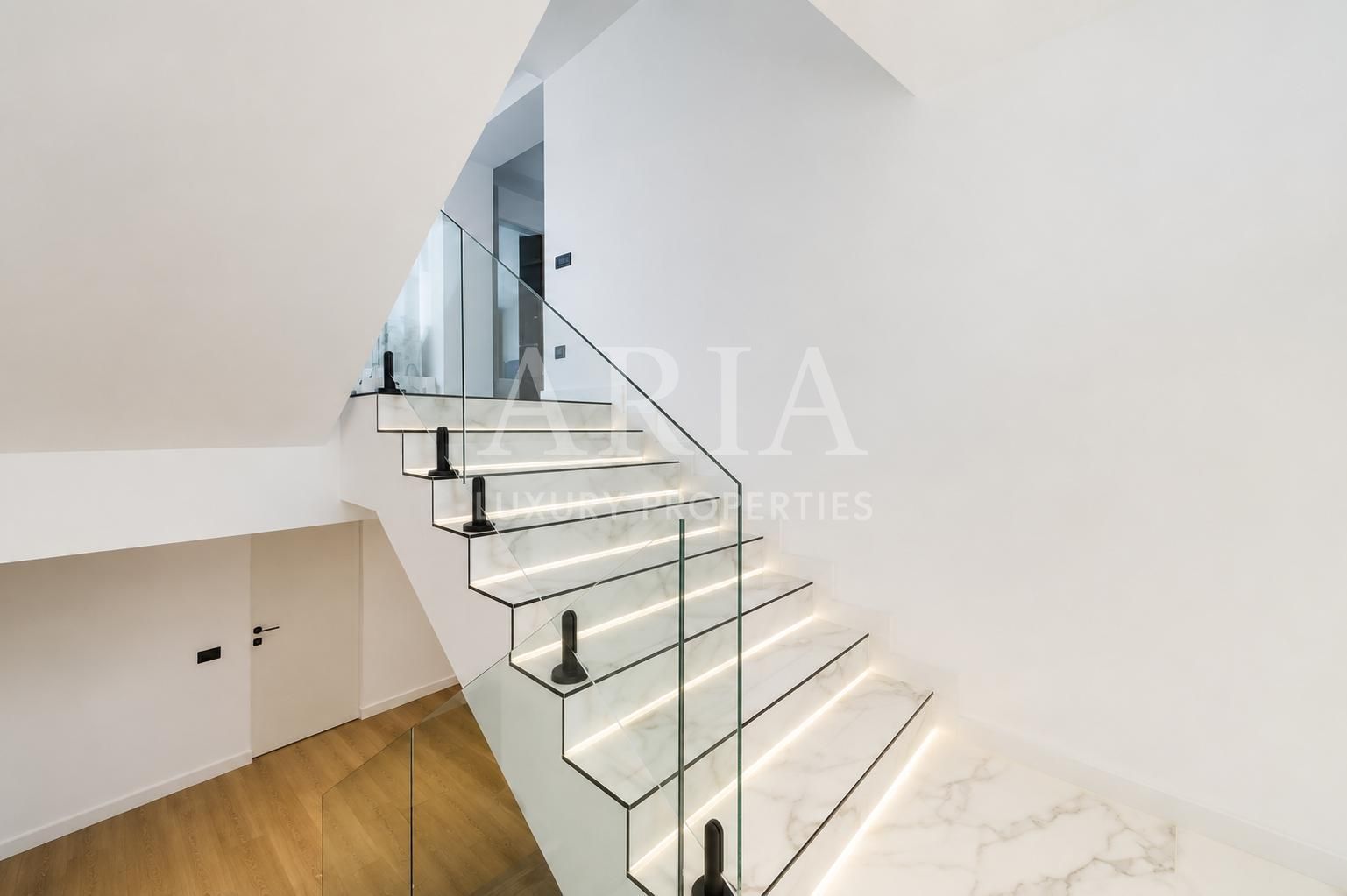 WATERFRONT VILLA | POOL - Poză 20