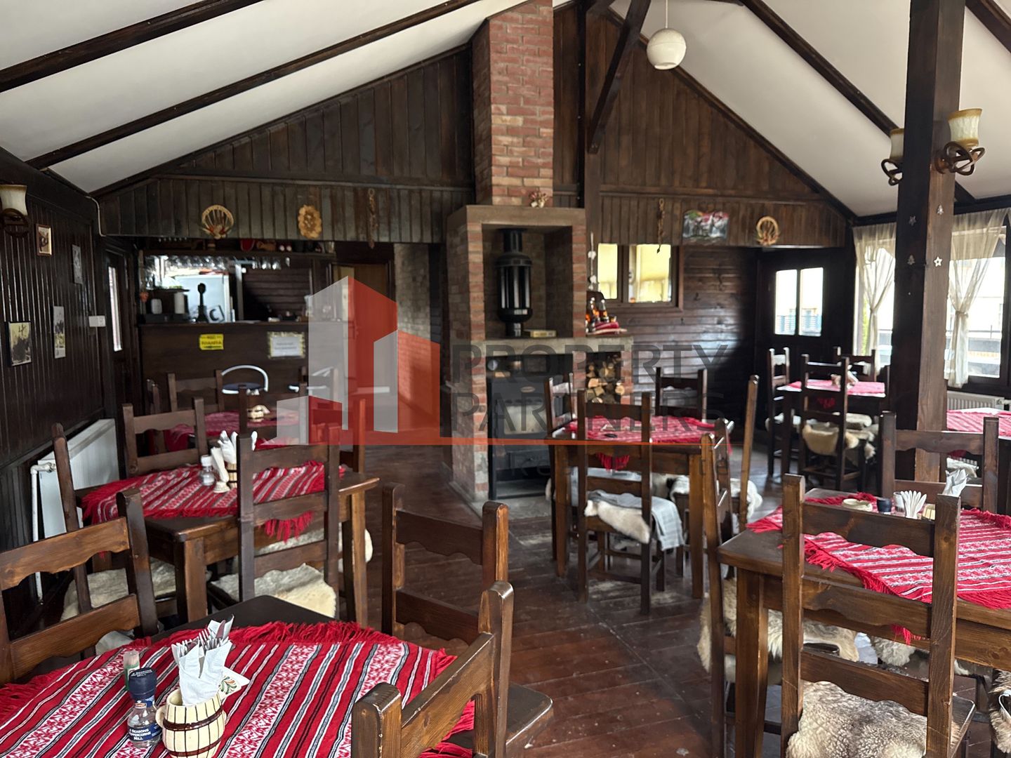 Restaurant de închiriat în Bran – terasă mare + poziție centrală - Poză 4