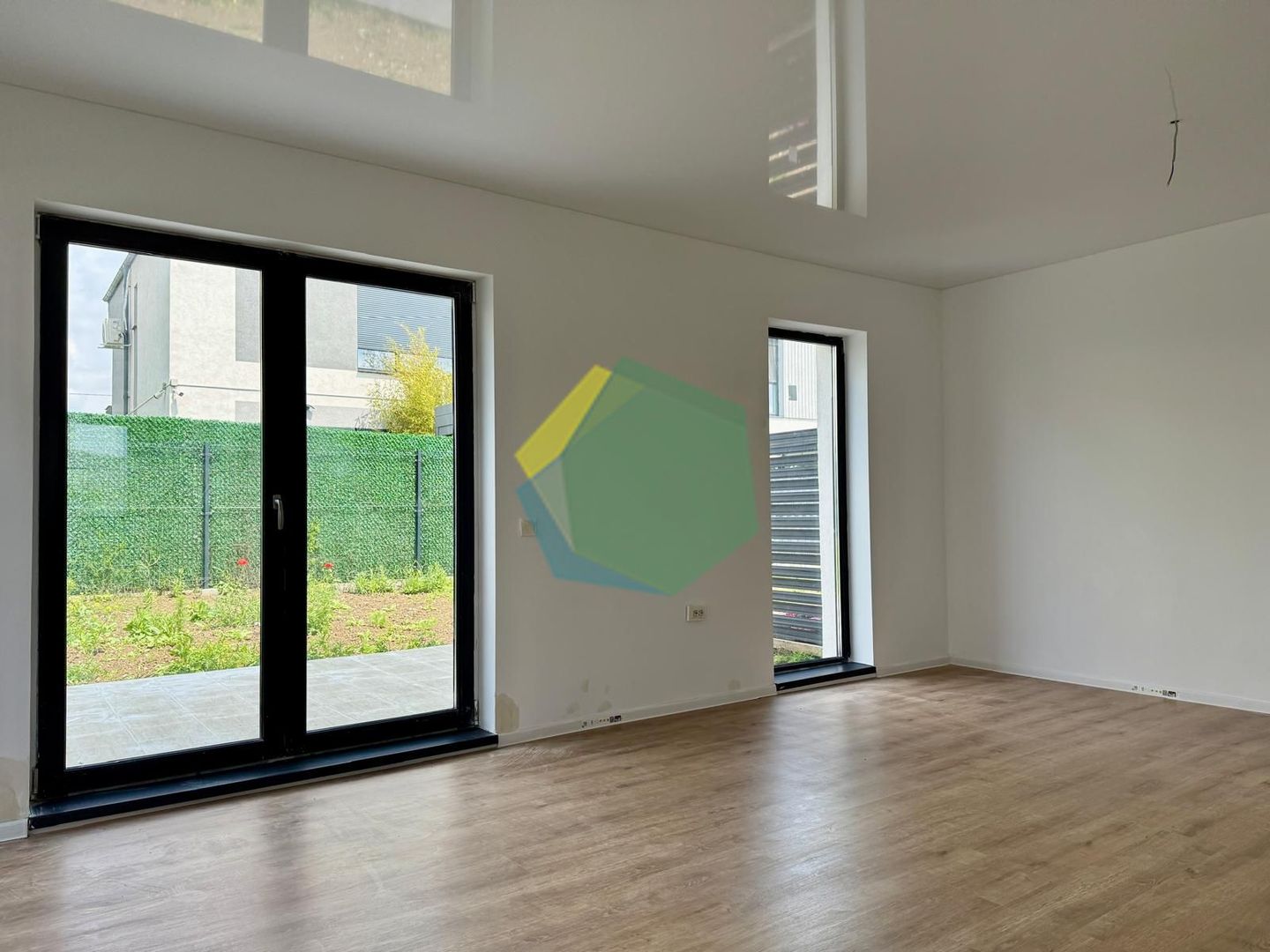 Vila duplex moderna nouă în Otopeni | Curte 160mp | Mutare imediată - Poză 3