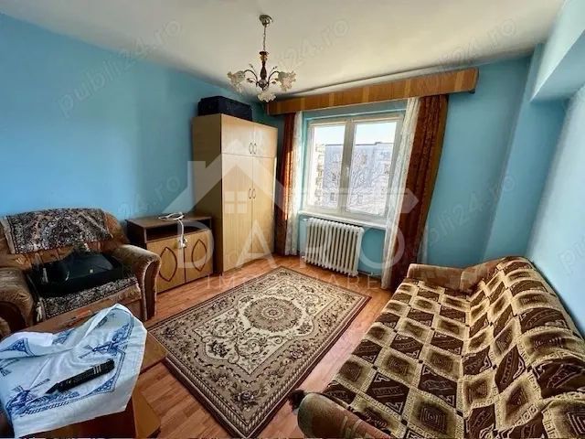 Vand apartament 3 camere, etaj 3 - Poză 1