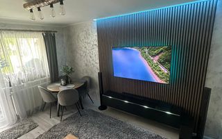 Apartament de 3 camere, 55mp, Zona Strazii Bulevardul 1848 - Poză 1