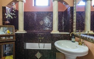 Casa din secolul XIX, ultrafinisata, ultracentral, 855 mp teren - Poză 10