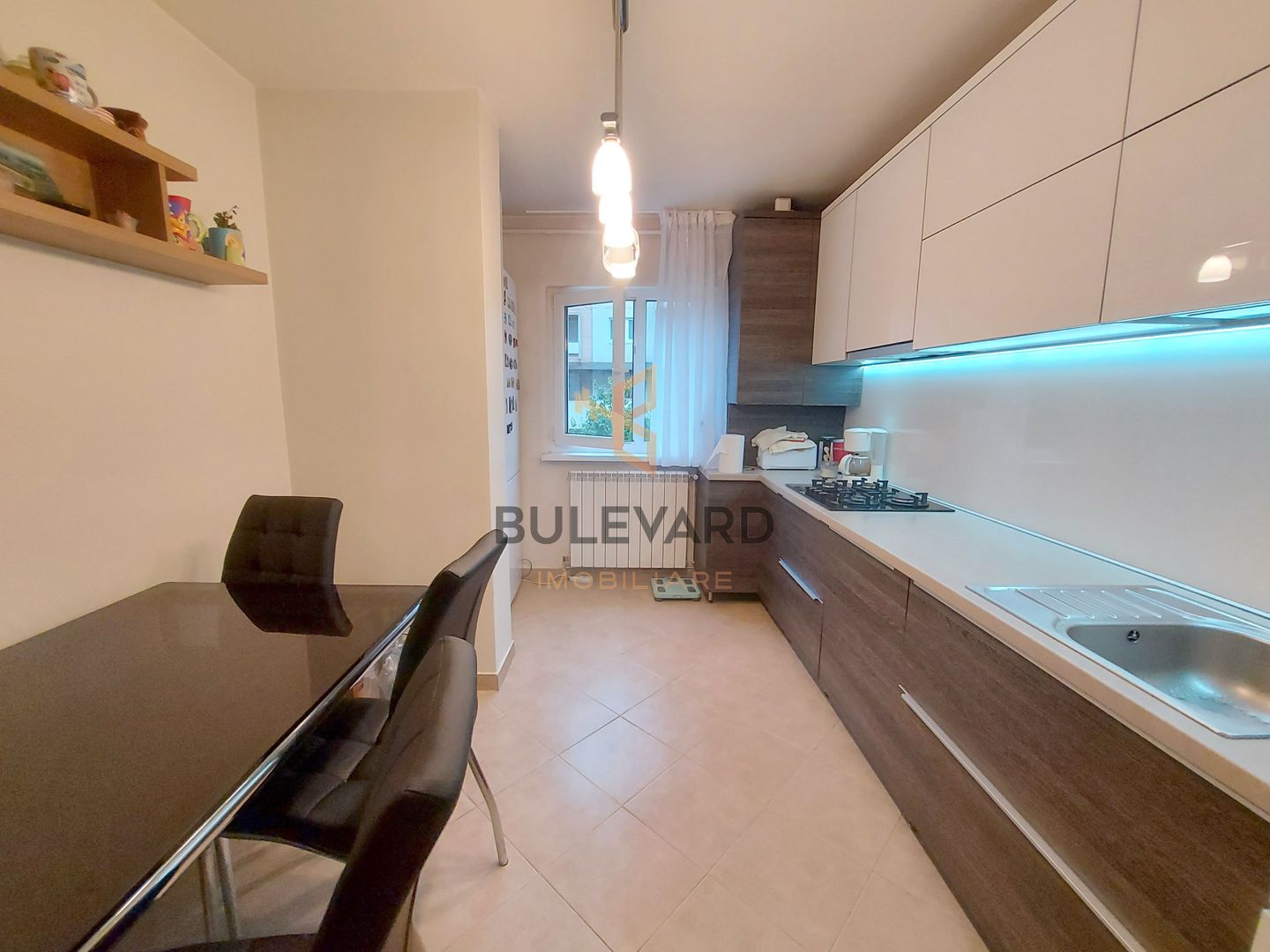 Apartament cu 4 camere decomandate B-dul 21 Decembrie 1989! - Poză 4