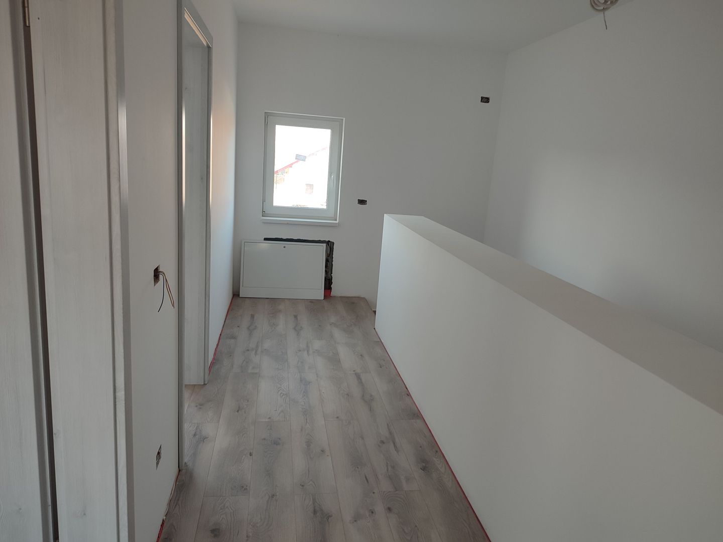 Sacalaz, 1/2 Duplex pe Etaj, 4 Camere,2 Bai,Terasa Acoperita - Poză 10