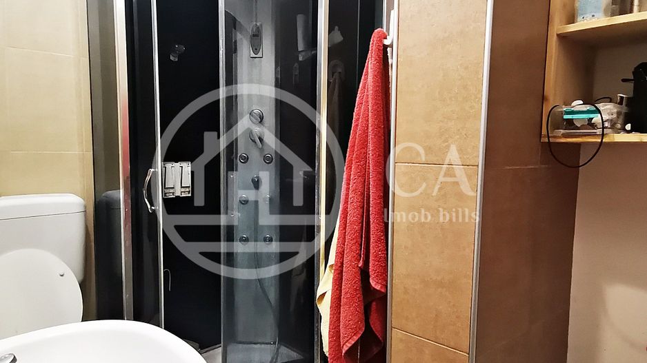 Apartament cu 3 camere la curte comuna de vanzare Ultracentral, Oradea - Poză 8