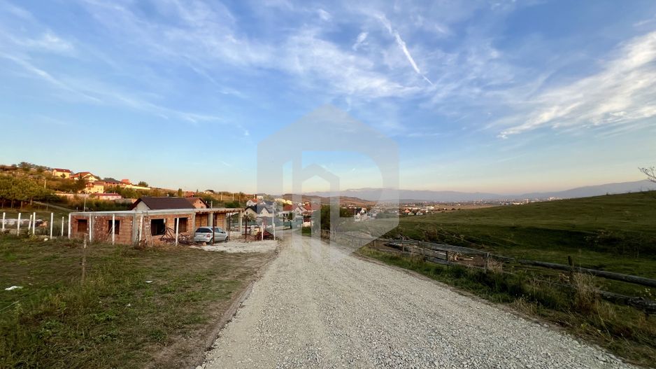 Parcela teren intravilan cu PUZ  si utilitati- Sura Mare- 352 MP - Poză 8