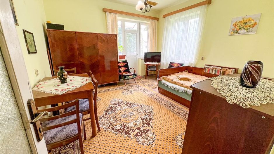 Decomandat, spatios, etaj 1, cadru cu verdele naturii, Zarnesti, Brasov - Poză 1