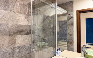 SNAGOV VILA | 36m DESCHIDERE LA LAC | PONTON 250mp | JACUZZI | SPA | BOWLING - Poză 24