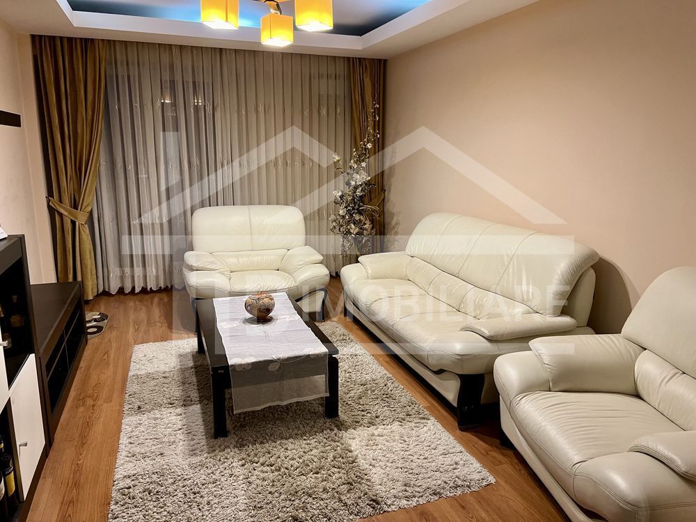 Apartament cu 3 camere, 67mp, Zona Shopping City - Poză 1