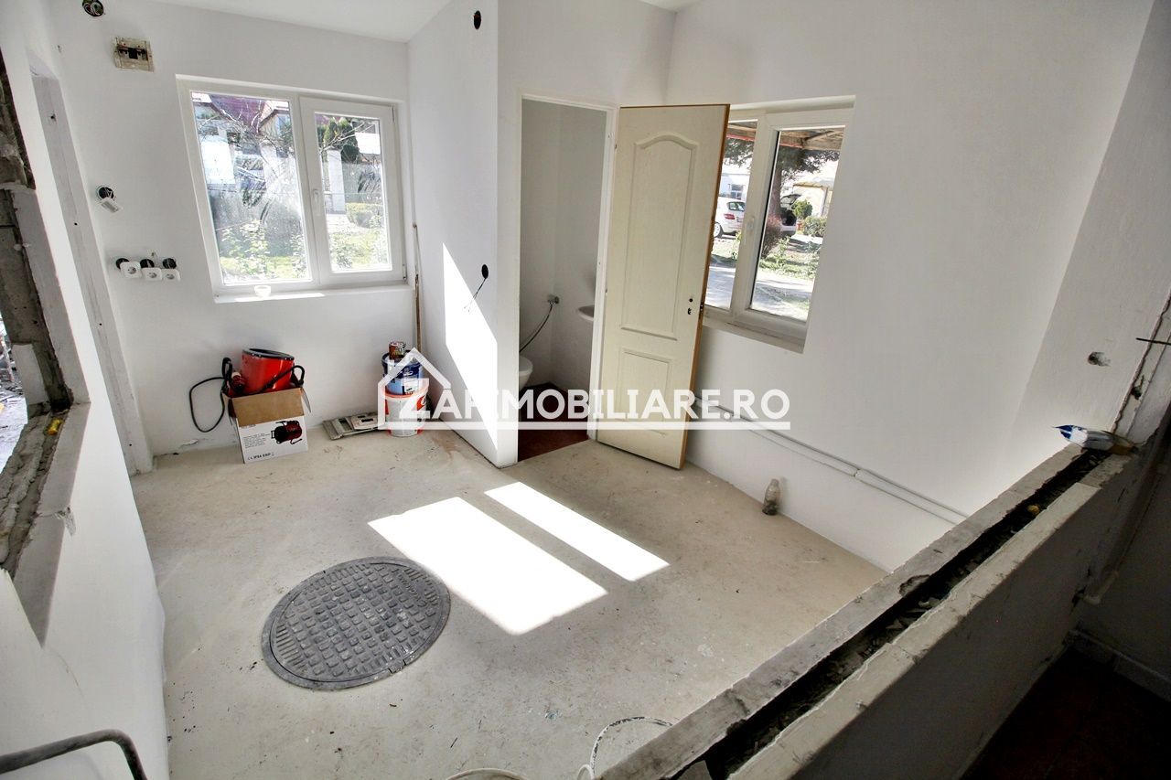 Spatiu Comercial zona Gh.Doja,70 mp.2 parcari private - Poză 5