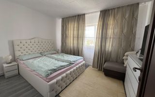 Apartament Renovat 2 camere 59 mp con.-balcon-Zona Decebal - Poză 3