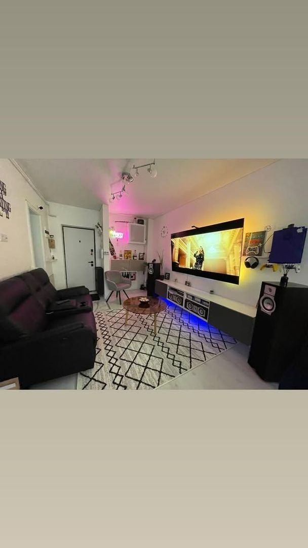 Spre vanzare apartament 2 camere - Poză 1