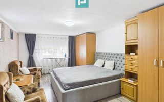 Casă cu 2 corpuri, teren 398 mp, Oradea - Poză 8